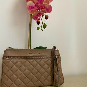 Micheal kors wristlet